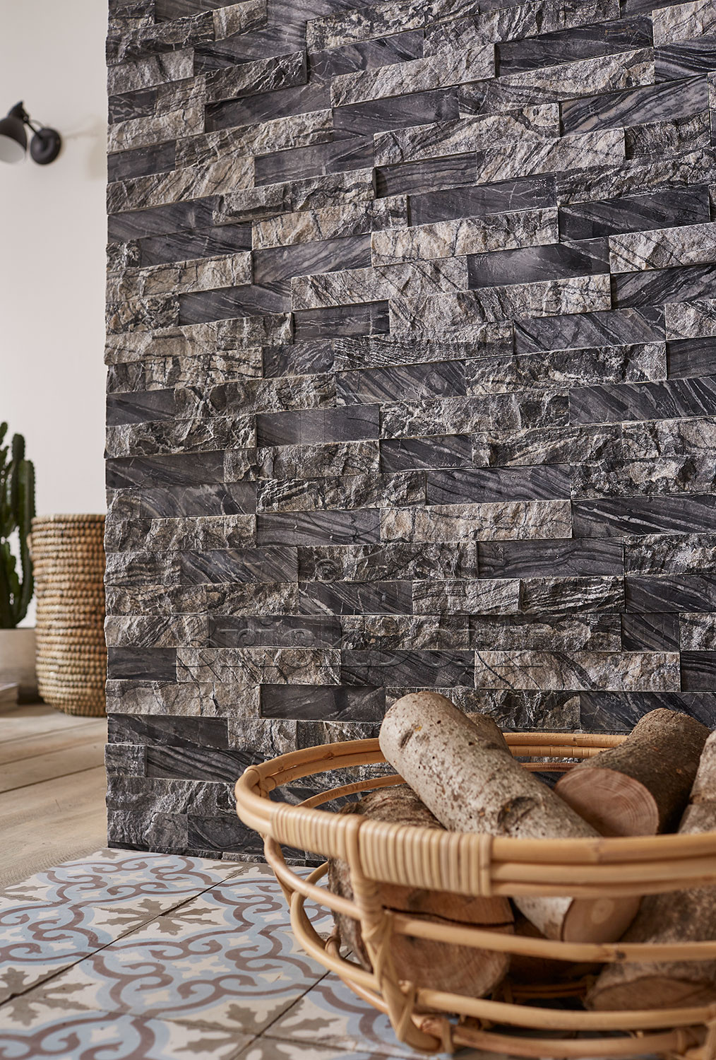 Мрамор Серый графит 600*150*10-25 мм, натуральный камень для интерьера и фасада BD