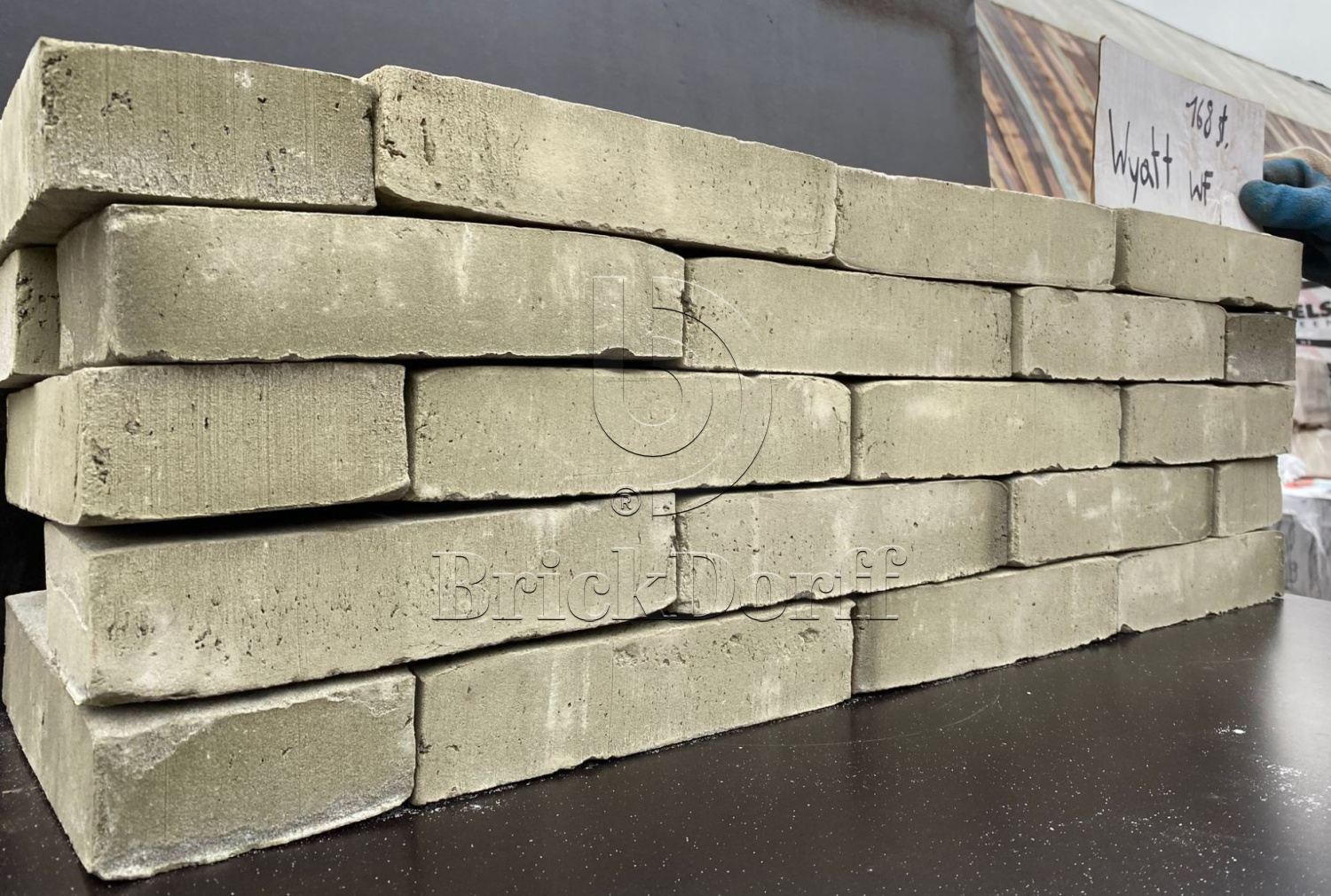 WYATT (KALAHARI) DF 215х102х66 мм, Кирпич ручной формовки Engels baksteen