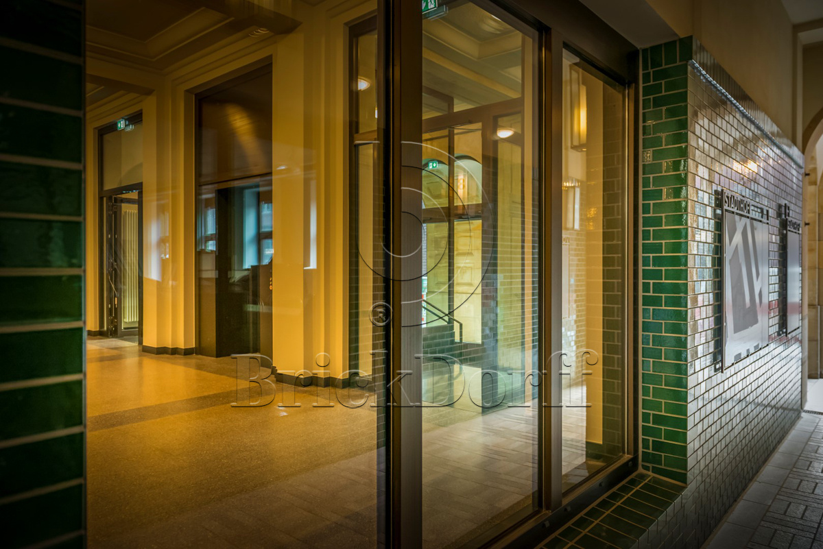 Глазурованная клинкерная фасадная плитка под кирпич Зеленая, 122*69*10 мм