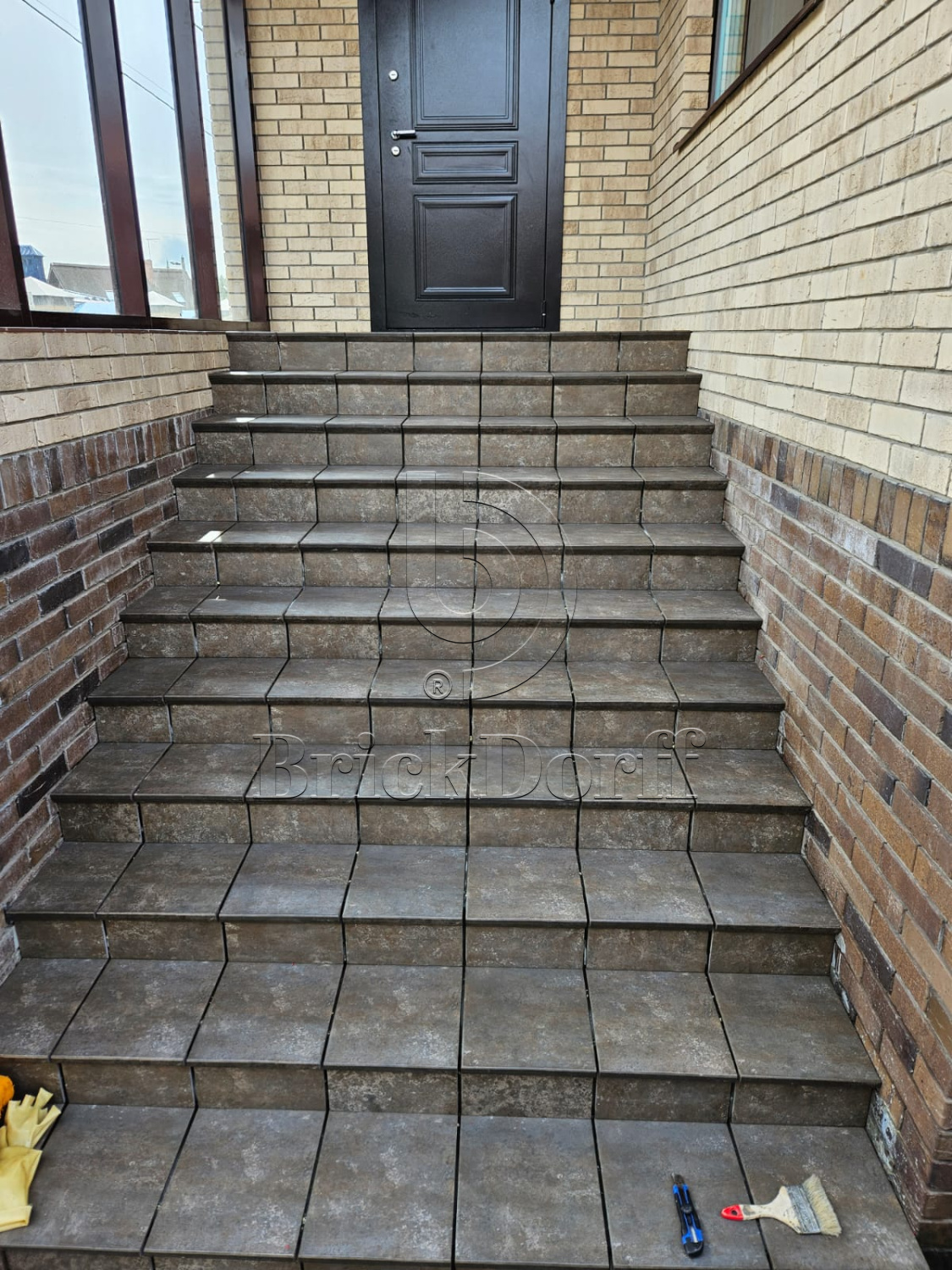 Ilario Braun ступень флорентинер противоскользящая с капиносом, коричневая 330x300x11 мм