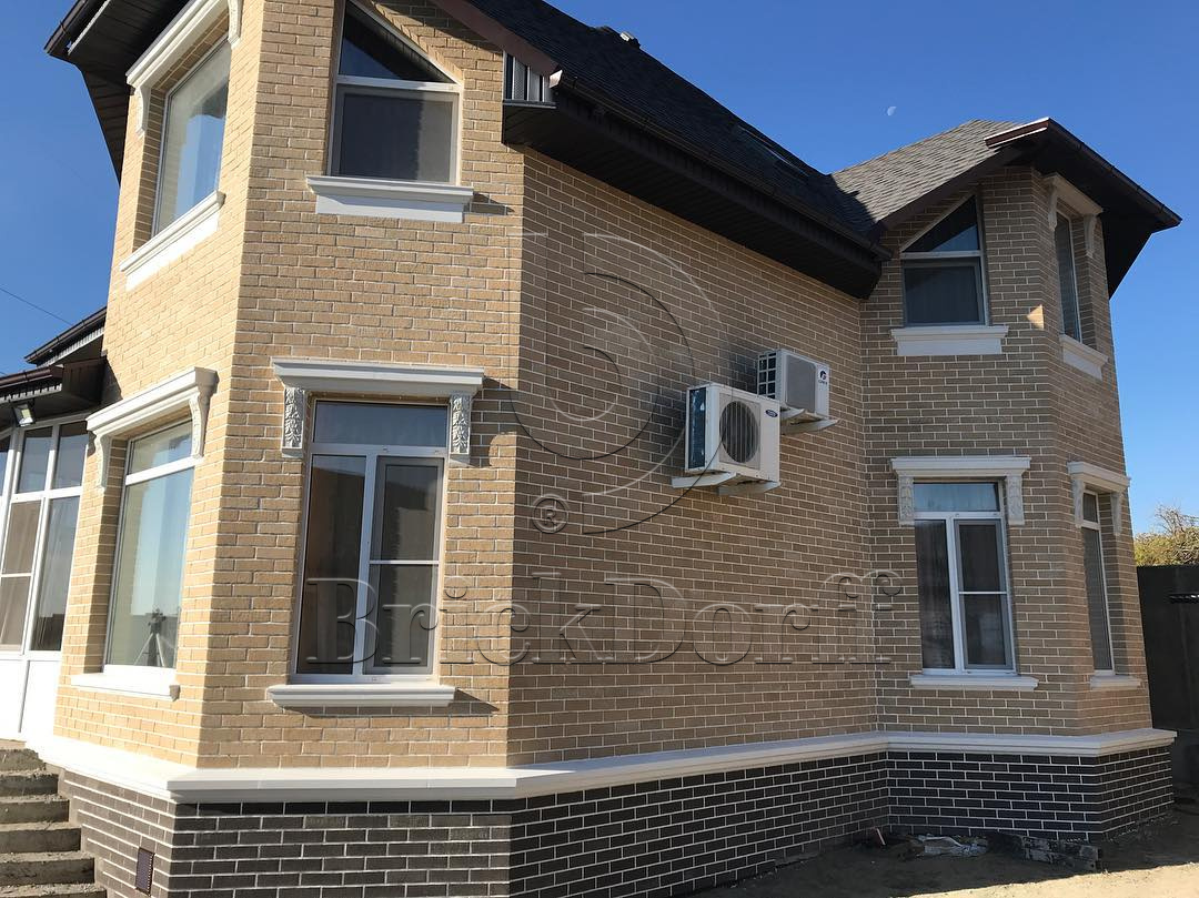 Клинкерная фасадная плитка облицовочная под кирпич Stroeher (Штроер) Steinlinge 371 silberbeige рельефная NF14, 240*71*14 мм