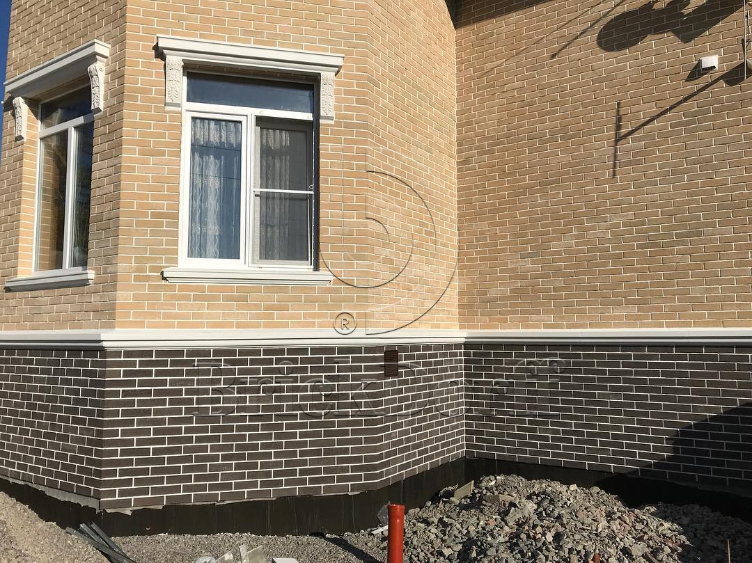 Клинкерная фасадная плитка облицовочная под кирпич Stroeher (Штроер) Steinlinge 371 silberbeige рельефная NF14, 240*71*14 мм