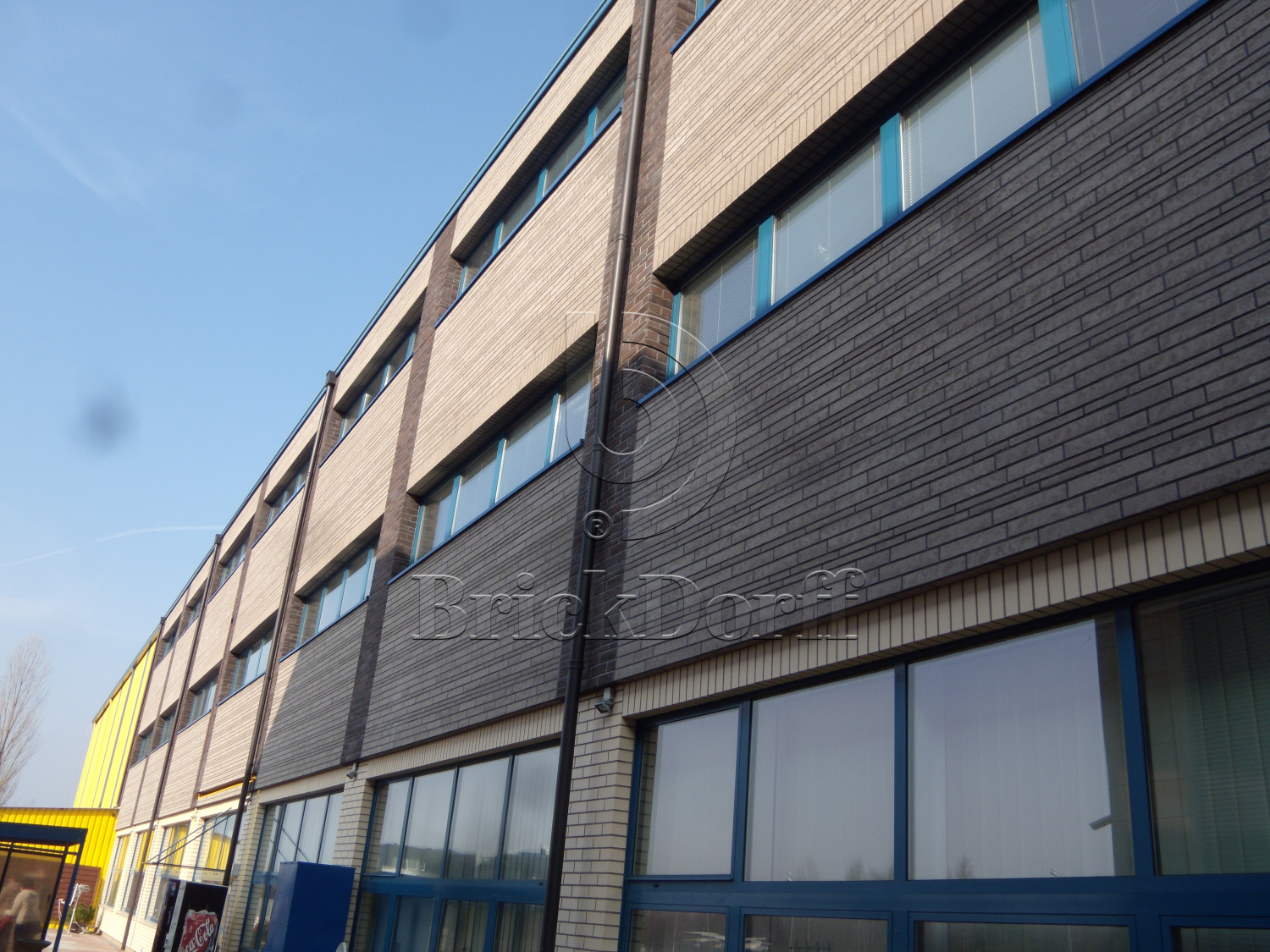 Клинкерная фасадная плитка облицовочная под кирпич Stroeher (Штроер) Zeitlos 237 austerrauch рельефная, 400*35*14 мм