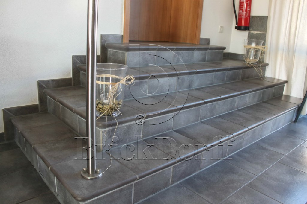 Клинкерная ступень флорентинер противоскользящая плитка EURAMIC CAVAR 543 fosco 340*294*10 мм