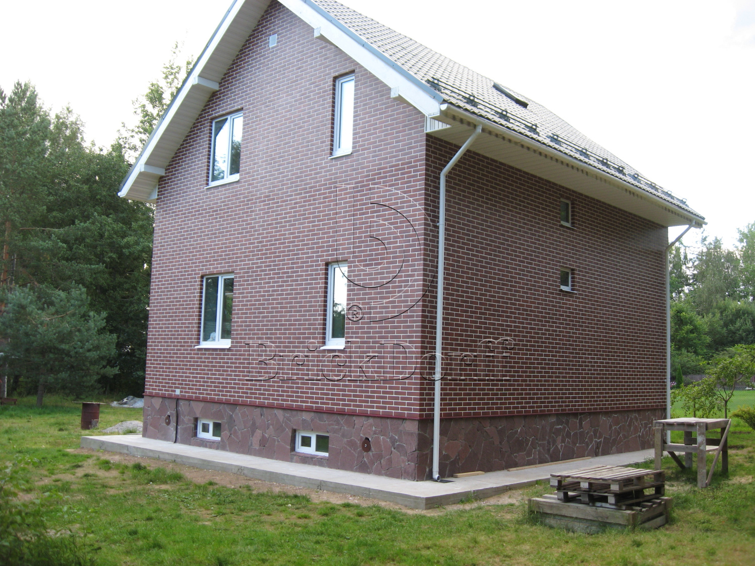 CLOUD ROSA 245X66х7,4 мм Клинкерная фасадная плитка под кирпич облицовочная красно-коричневая