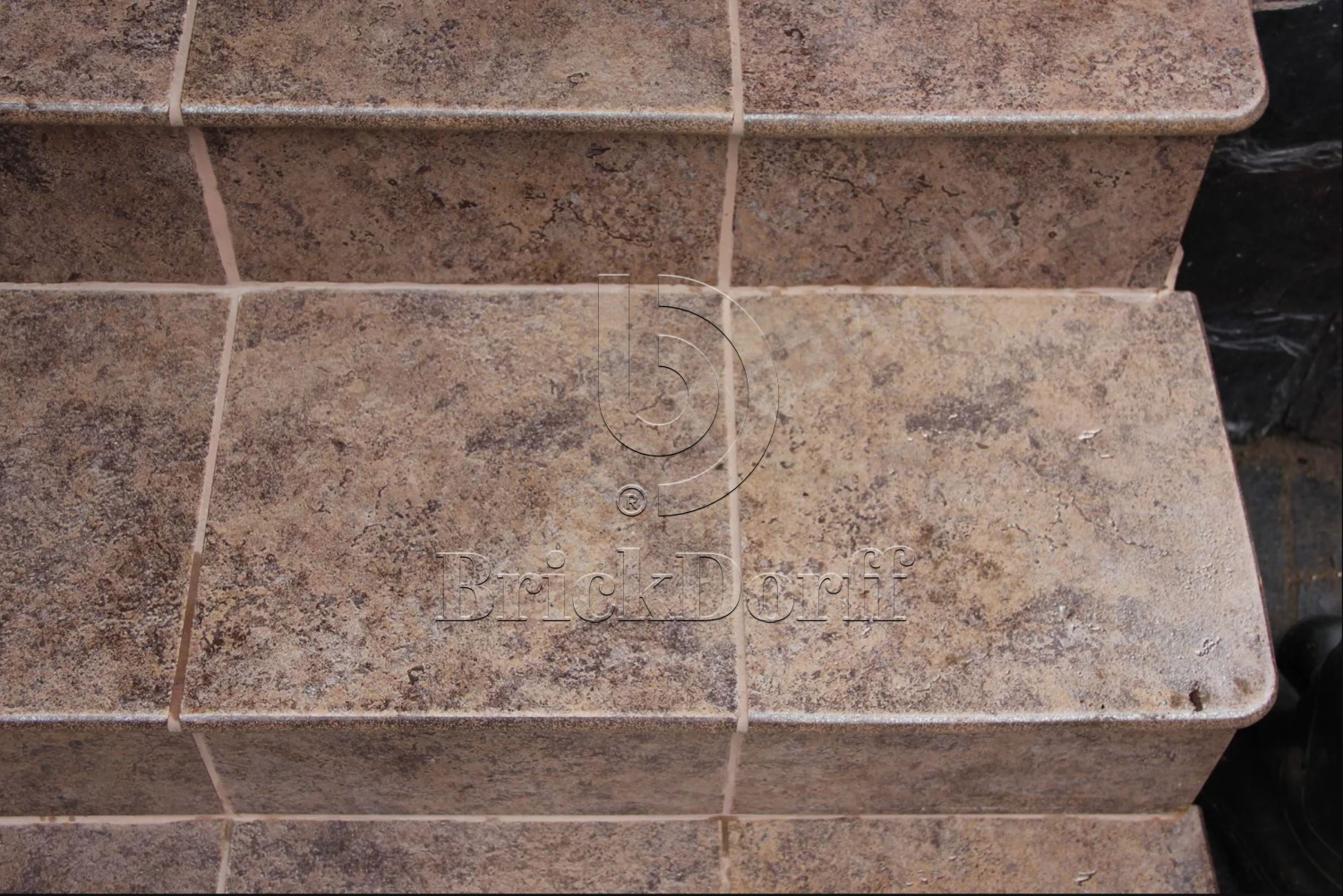 Metalica Purple Exagres 330*330*12 мм, клинкерная ступень флорентинер- с капиносом, противоскользящая