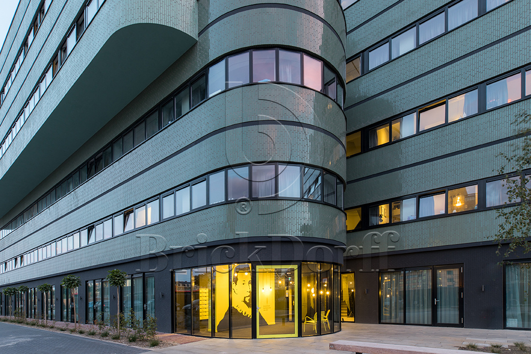 №16 Глазурованная Фасадная плитка Клинкерная облицовочная под кирпич 283х84х13,5 мм цвет бирюзовый RAL