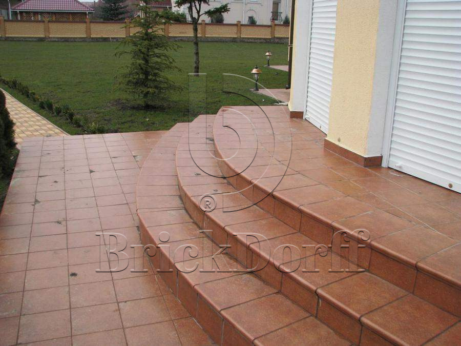 Клинкерная Плитка напольная противоскользящая Stroeher KERAPLATTE ROCCIA 841 rosso 444*294*10 мм