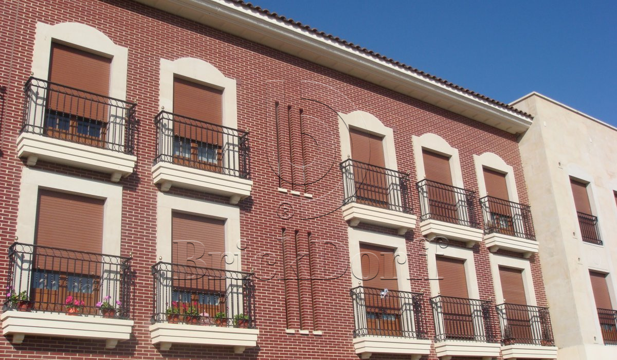 Глазурованная клинкерная фасадная плитка под кирпич ABC Braun 370 коричневая, 240*52*10 мм