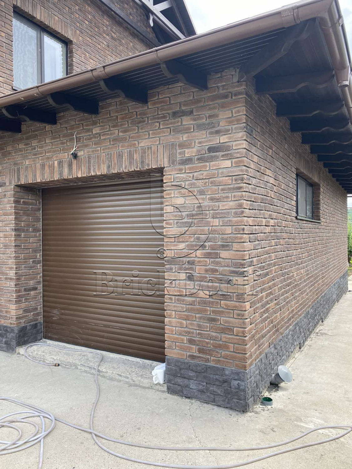 4.T Скандинавский кирпич 120-130*60-70*15 мм, декоративный камень для фасада и интерьера Petra