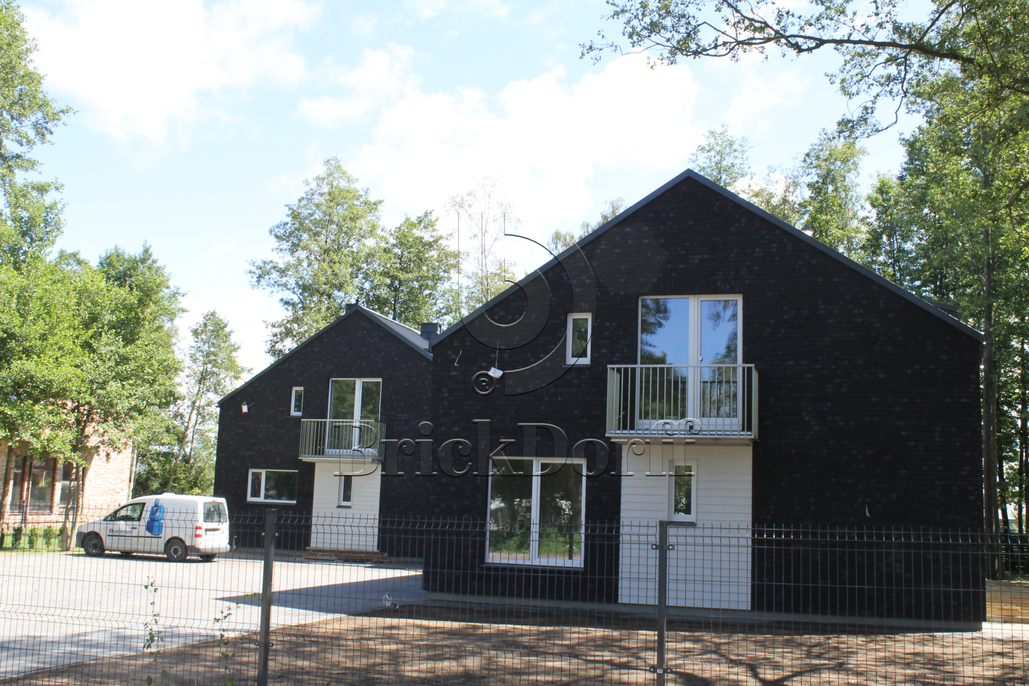 Клинкерная фасадная плитка облицовочная под кирпич Stroeher (Штроер) Steinlinge 376 platinschwarz рельефная NF14, 240*71*14 мм