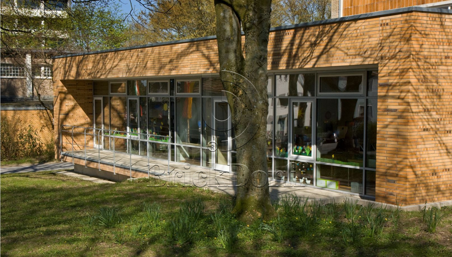 Кирпич облицовочный Клинкерный ригельный Langformat ABC 10061 St. Petersburg gelb Kohlebrand glatt DF 365*115*52 мм