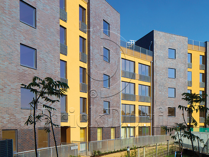 Клинкерная фасадная плитка облицовочная под кирпич Stroeher (Штроер) Keraprotect Chromatic 336 metallic black гладкая NF11, 240*71*11 мм