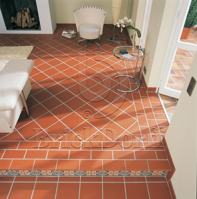 Плитка напольная противоскользящая Клинкерная Stroeher KERAPLATTE TERRA 215 patrician red 240*240*12 мм