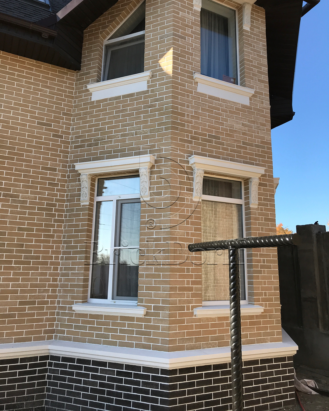 Клинкерная фасадная плитка облицовочная под кирпич Stroeher (Штроер) Steinlinge 371 silberbeige рельефная NF14, 240*71*14 мм