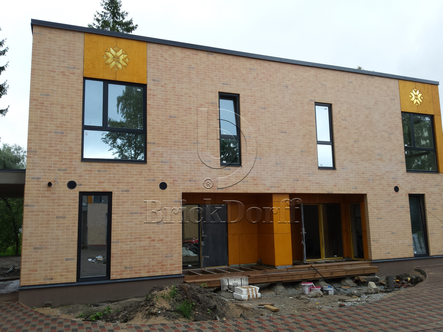 Клинкерная фасадная плитка облицовочная под кирпич Stroeher (Штроер) Keravette Shine 834 giallo рельефная NF8, 240*71*8 мм